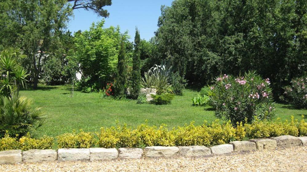 Chambre Seville - Mas Saint-Louis - Piscine Chauffee Aigues-Mortes Exterior foto
